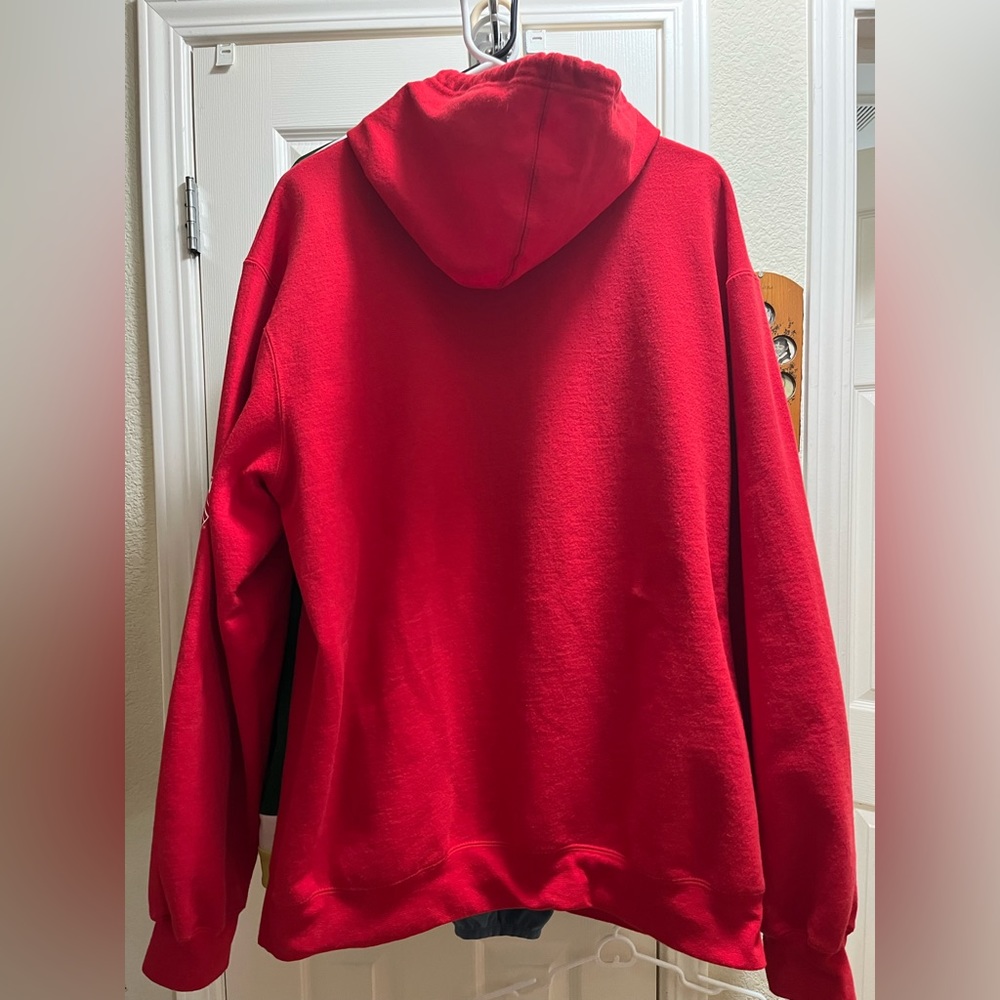 Rose City Red Sweatshirt 
XL
Portland Timbers - Picture 2 of 2